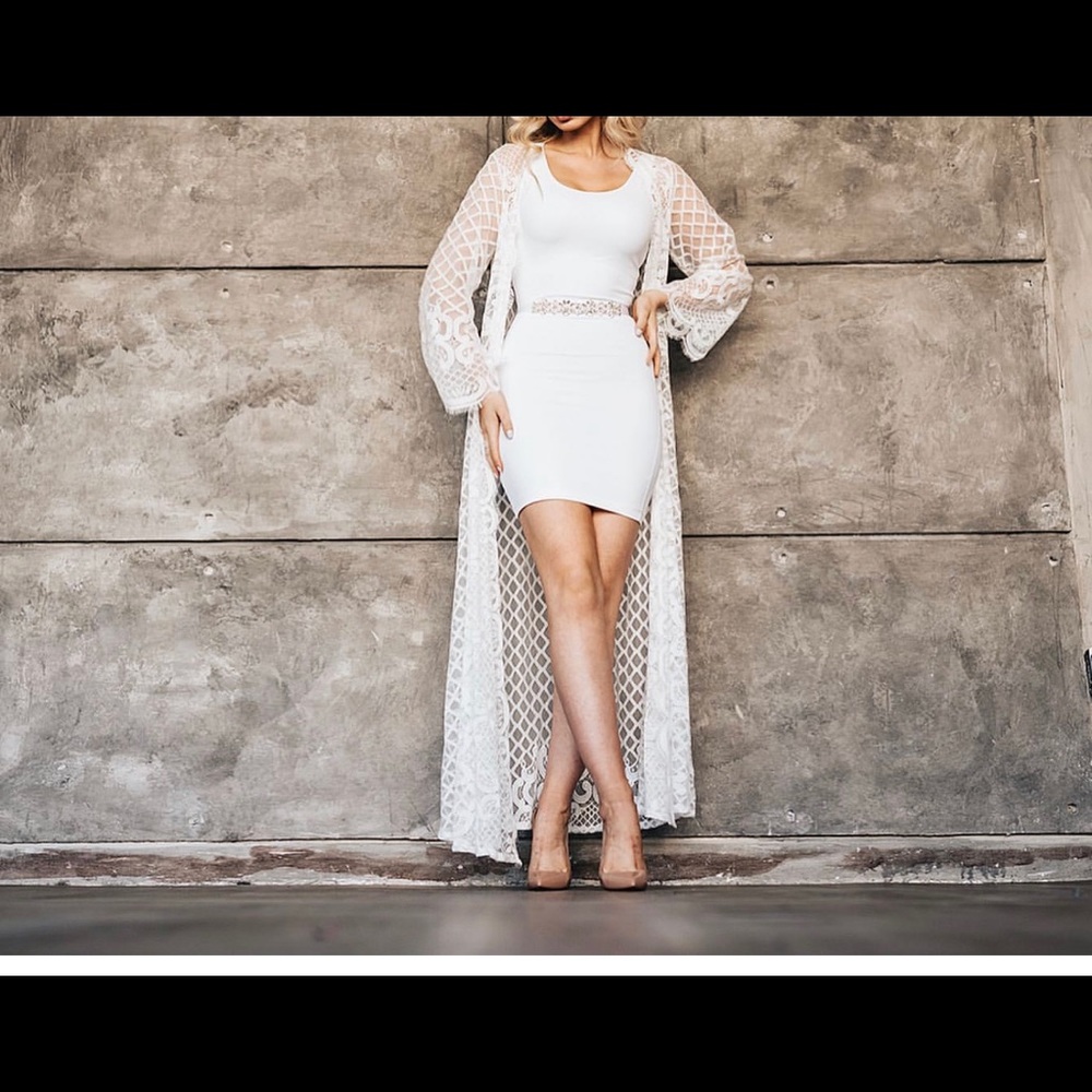 Bridal Robe Le El NY scarlet lace getting ready robe - size large 6/8